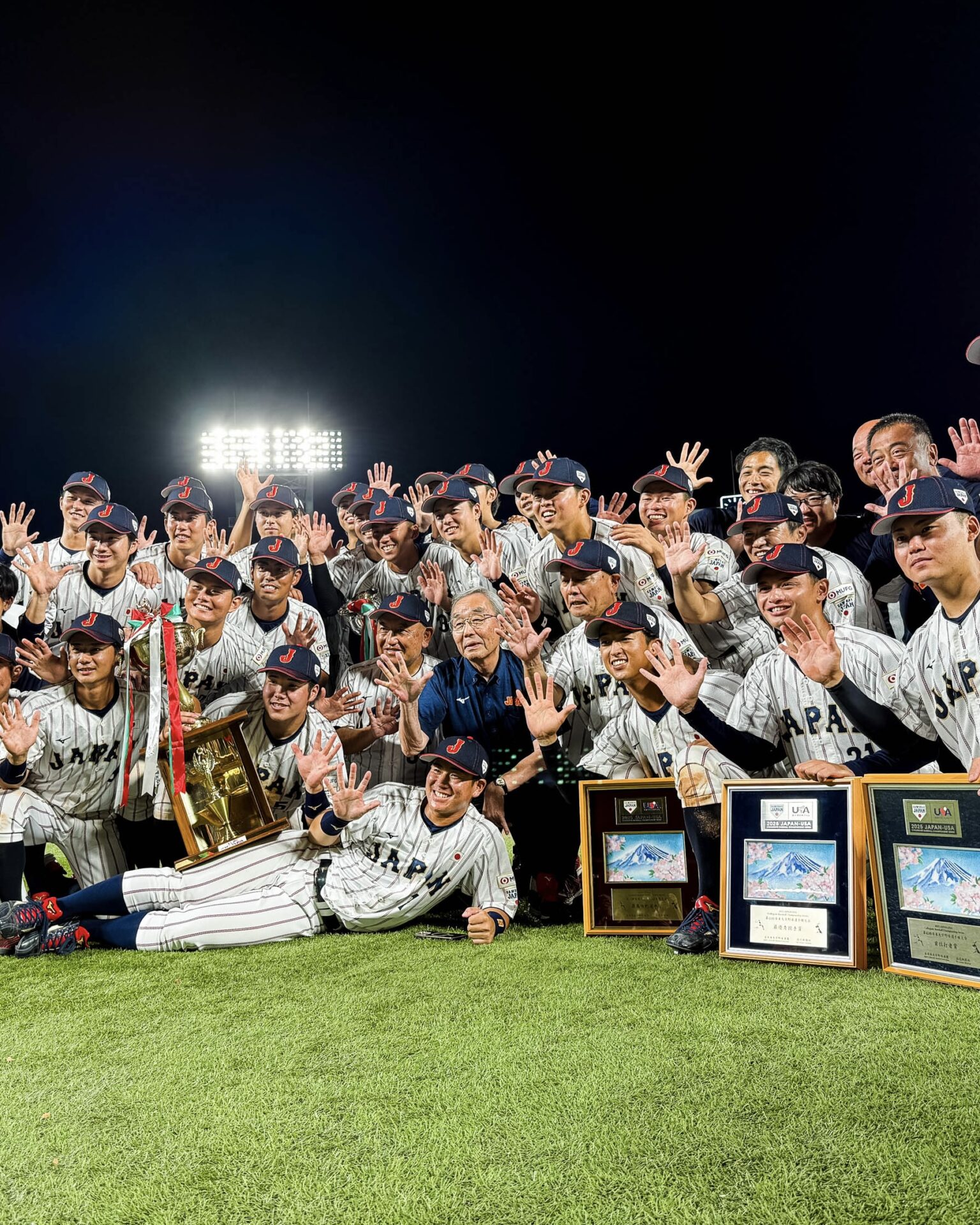 侍ジャパン、21年ぶりの完全優勝。覚醒したアメリカ代表に薄氷の勝利
